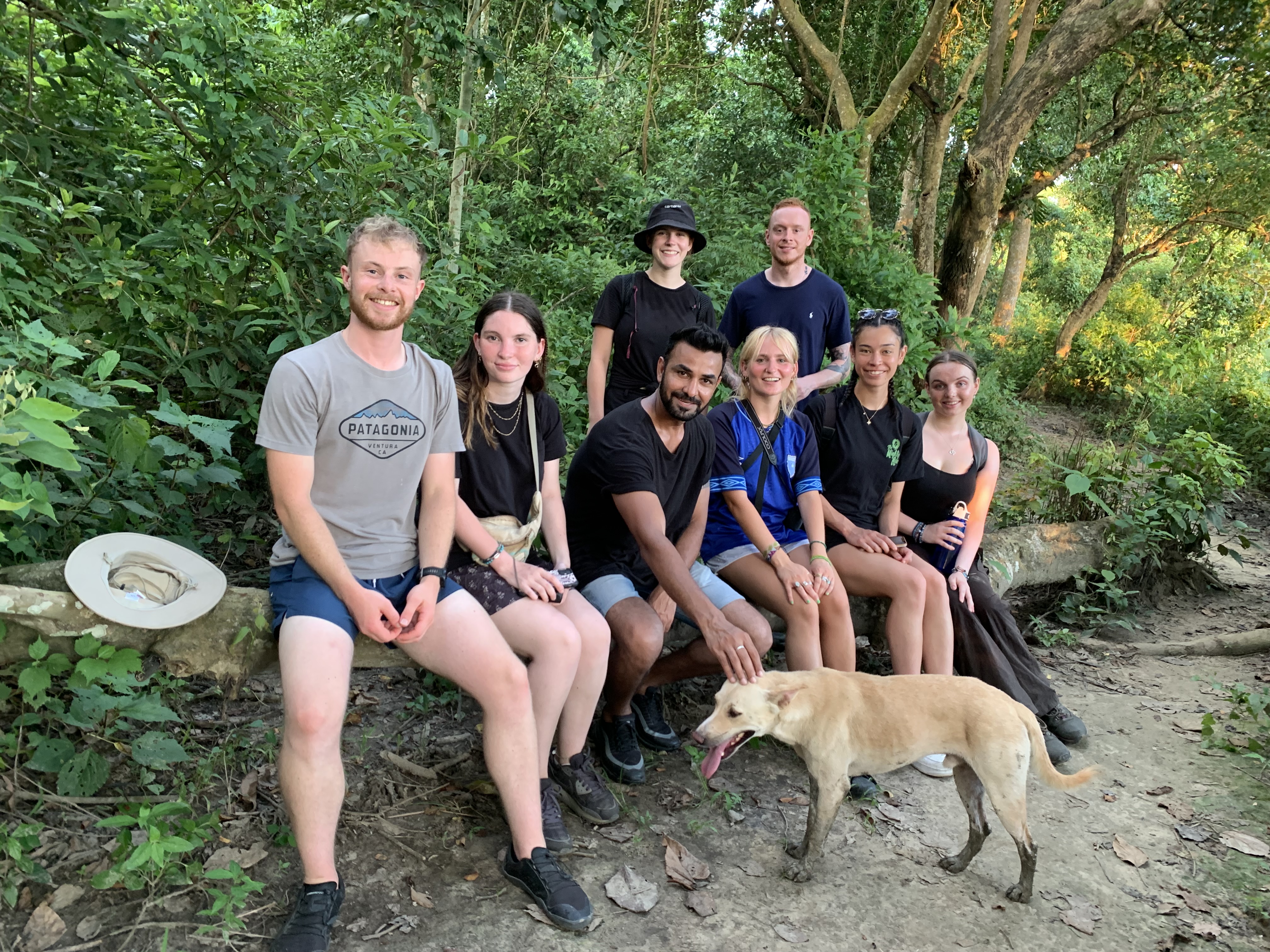 tour-listing-details-slide