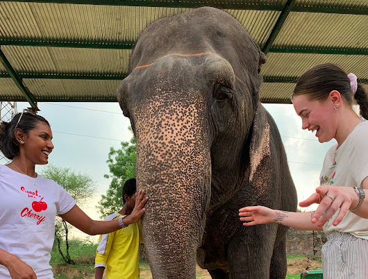 tour-listing-details-slide