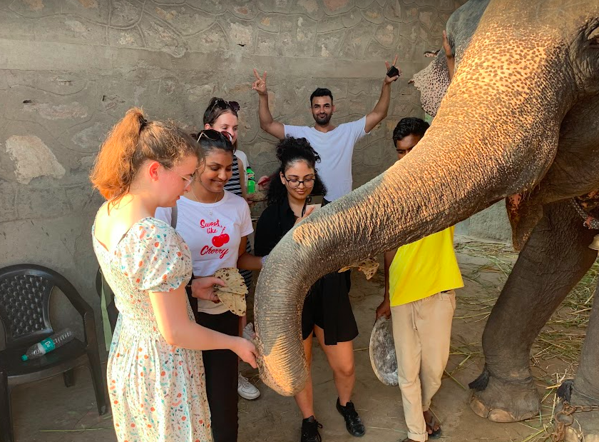 tour-listing-details-slide