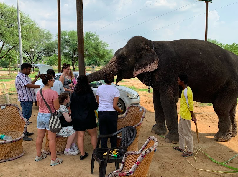 tour-listing-details-slide